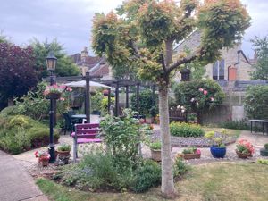 Photo 1- click for photo gallery